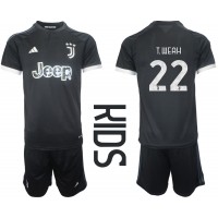Camiseta Juventus Timothy Weah #22 Tercera Equipación para niños 2023-24 manga corta (+ pantalones cortos)